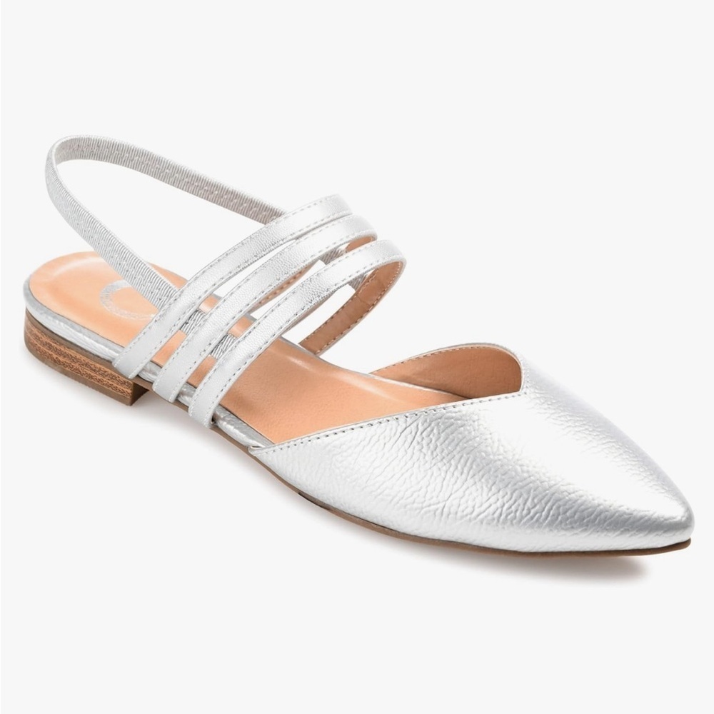 Journee Collection Brinney Silver Flats 0.5" Block Heel Size 6